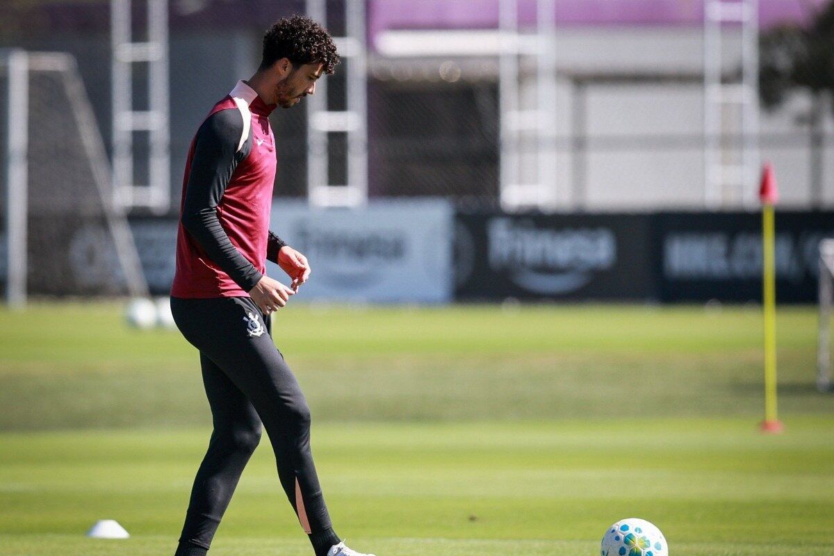 Gustavo Henrique volta e Corinthians finaliza preparação