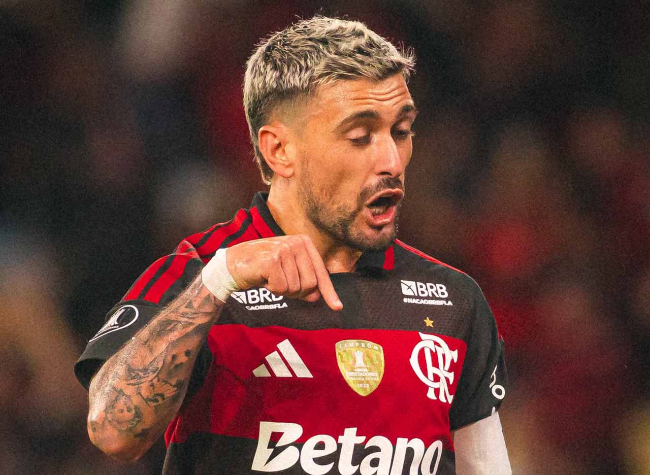 Com 10 estrangeiros, Flamengo se prepara para nova regra