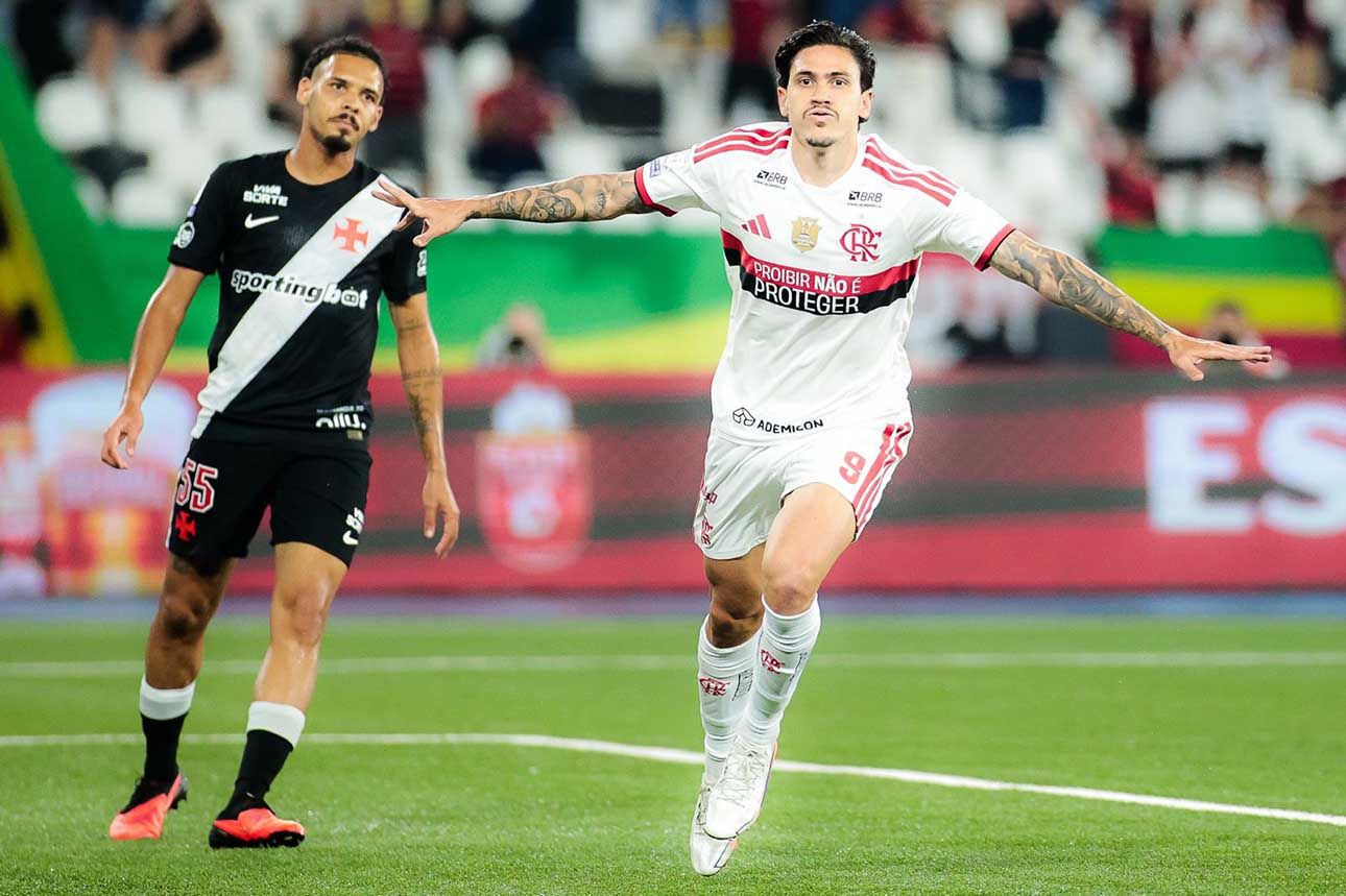 Pedro marca dois e Flamengo goleia o Vasco Pedro marca dois e Flamengo goleia o Vasco