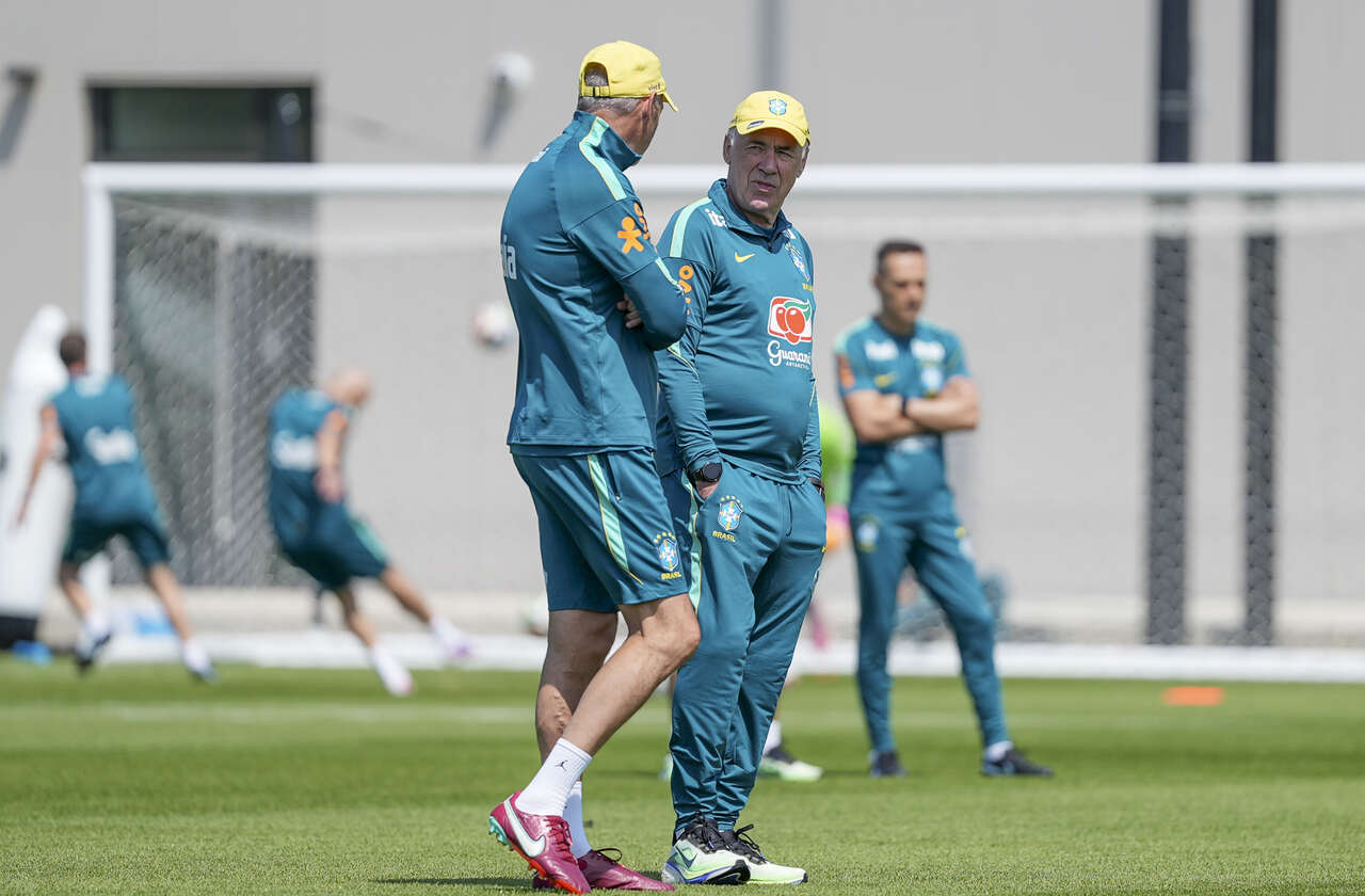 Ancelotti comanda primeiro treino com Seleção completa Ancelotti comanda primeiro treino com Seleção completa