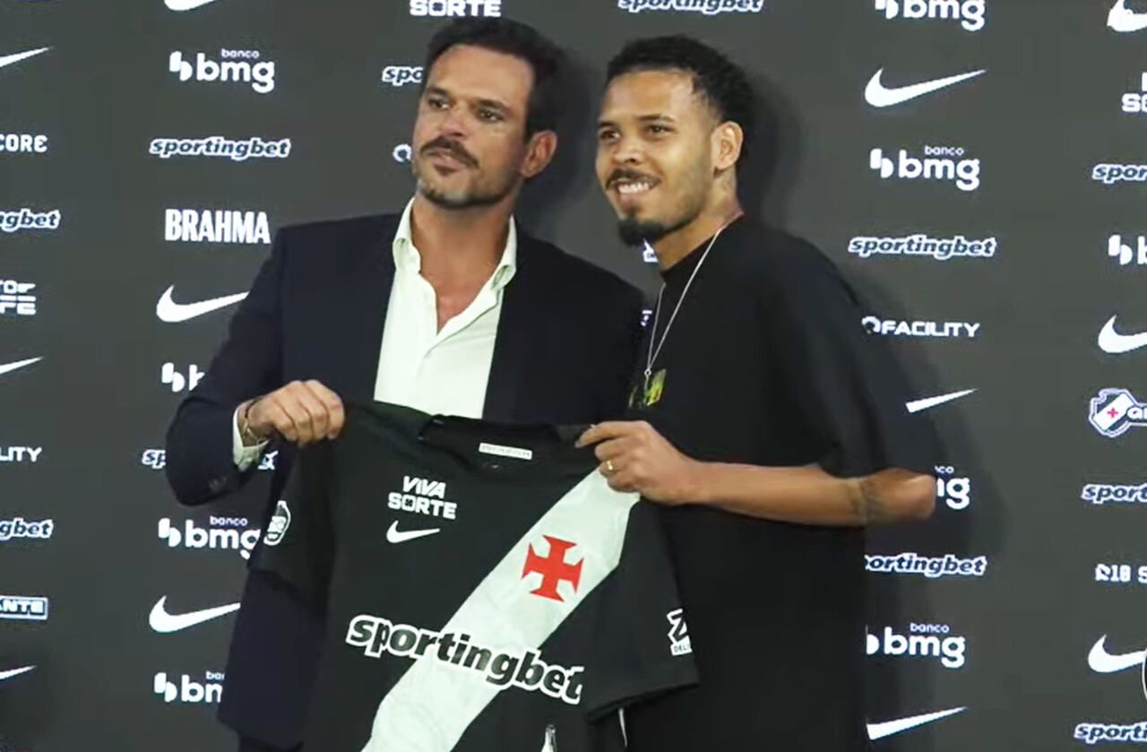 Gabriel Pereira revela passado como atacante antes do Vasco Gabriel Pereira revela passado como atacante antes do Vasco