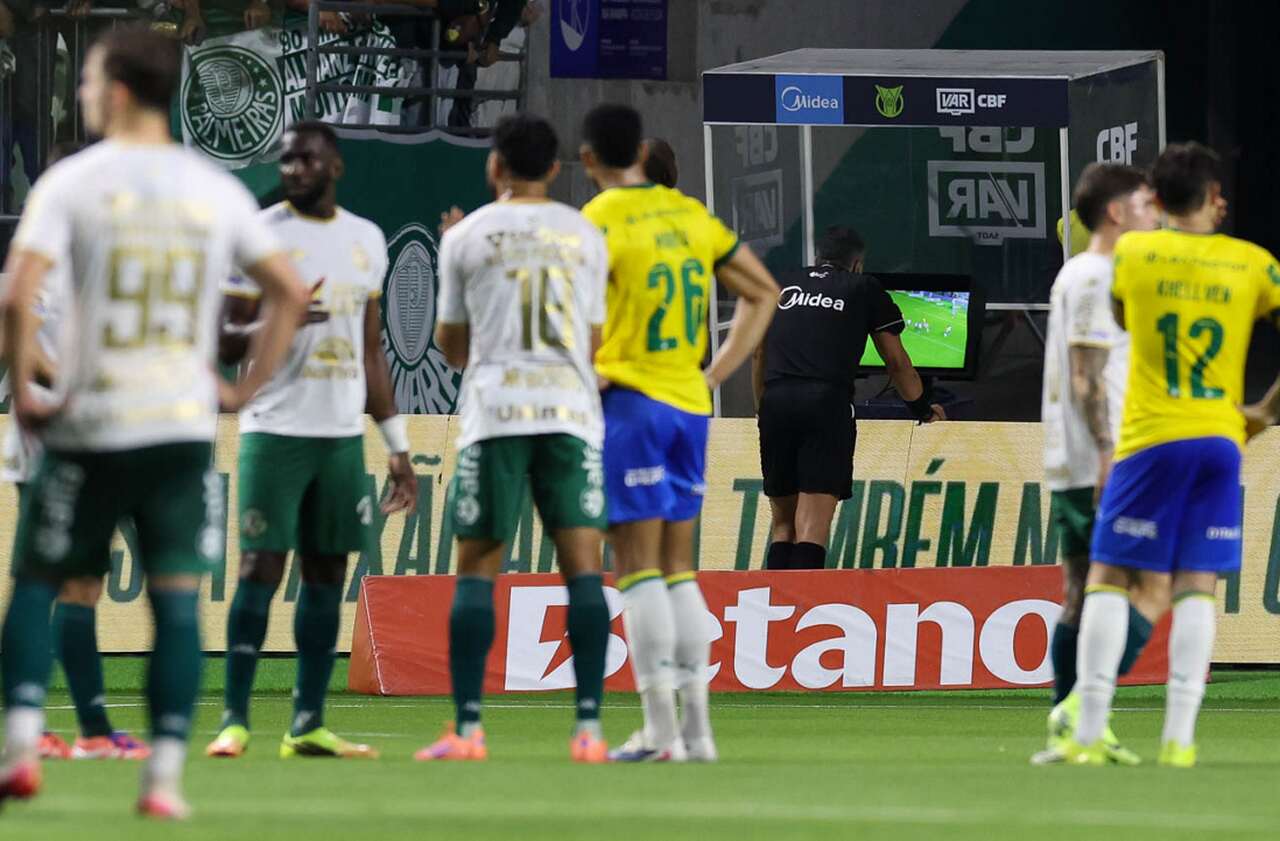Palmeiras x Chape: CBF divulga áudio do VAR