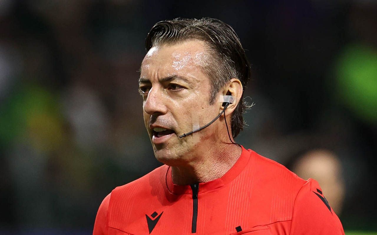 Fifa define Raphael Claus como árbitro de Espanha x Arábia Saudita Fifa define Raphael Claus como árbitro de Espanha x Arábia Saudita