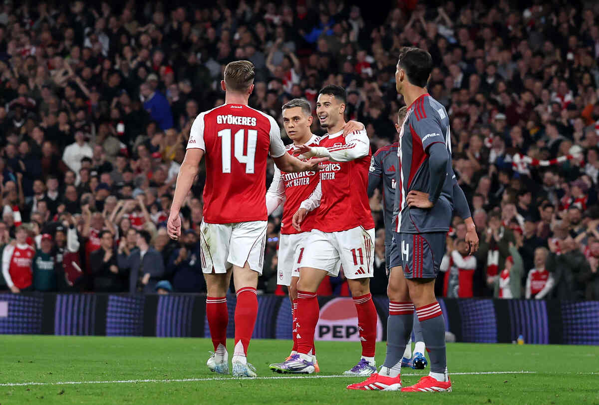 Arsenal vence o Olympiacos e segue 100% na Champions