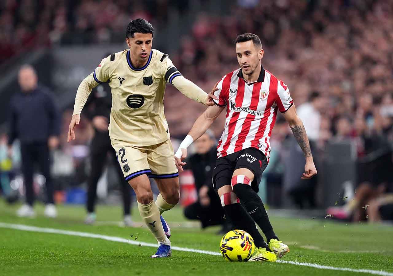 João Cancelo rescinde com Al-Hilal e negocia com Barcelona