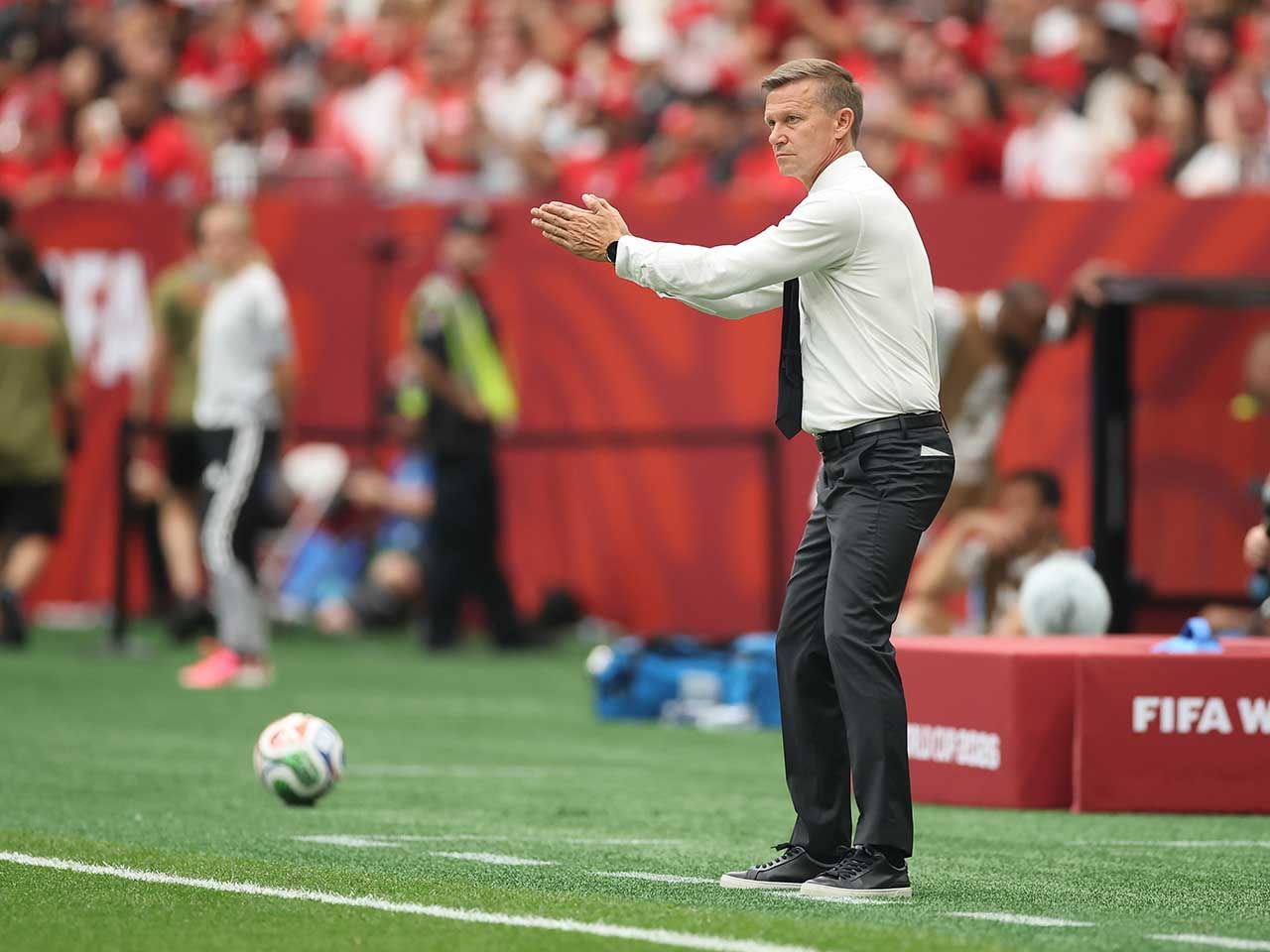Técnico do Canadá: "Escutamos o osso quebrar"