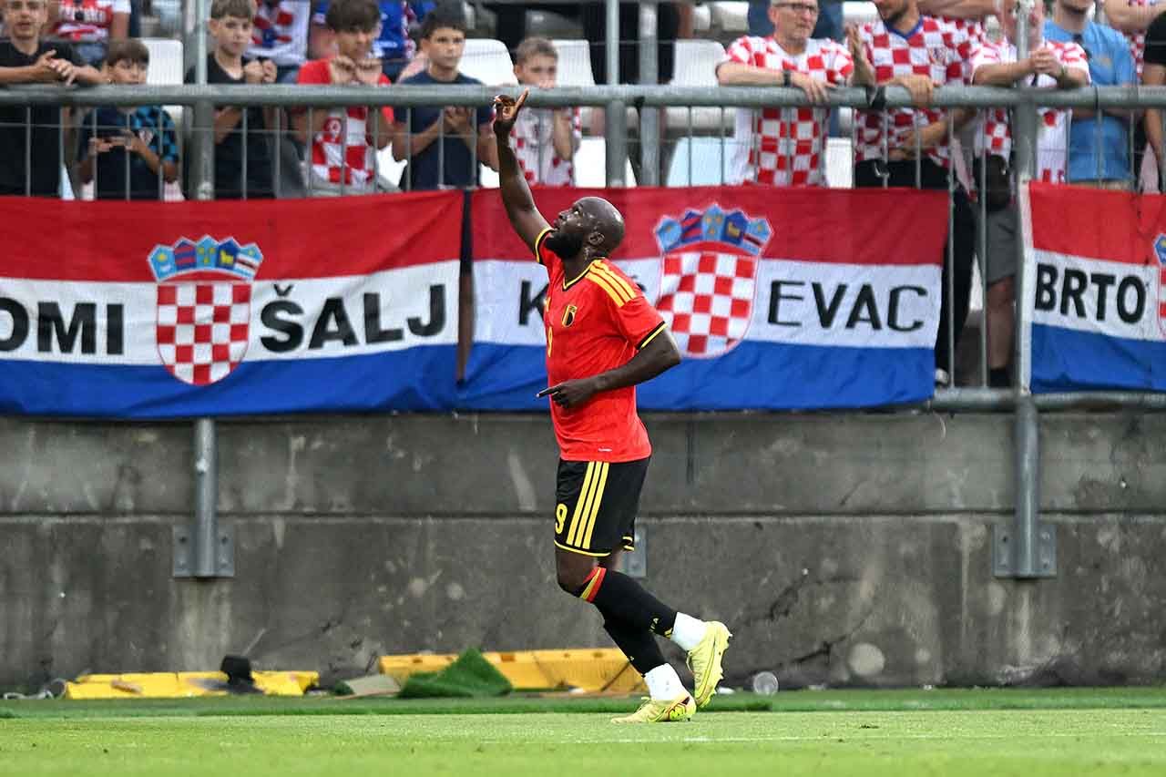 Gol em amistoso faz Lukaku virar o segundo maior artilheiro de seleções na Europa
