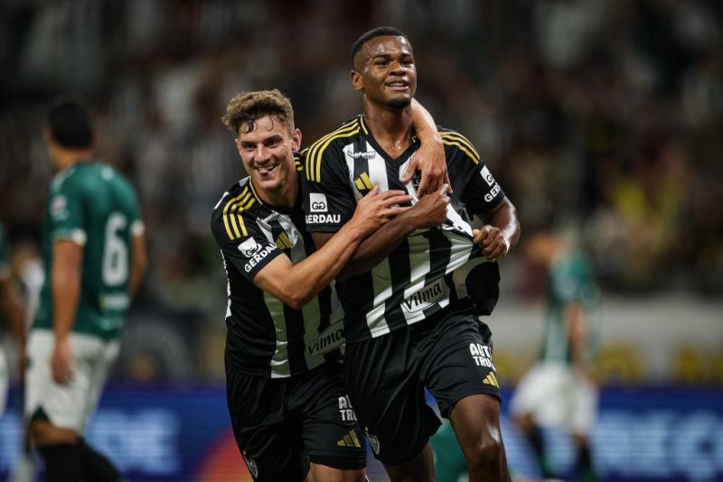Atlético-MG domina o Manaus e avança na Copa do Brasil