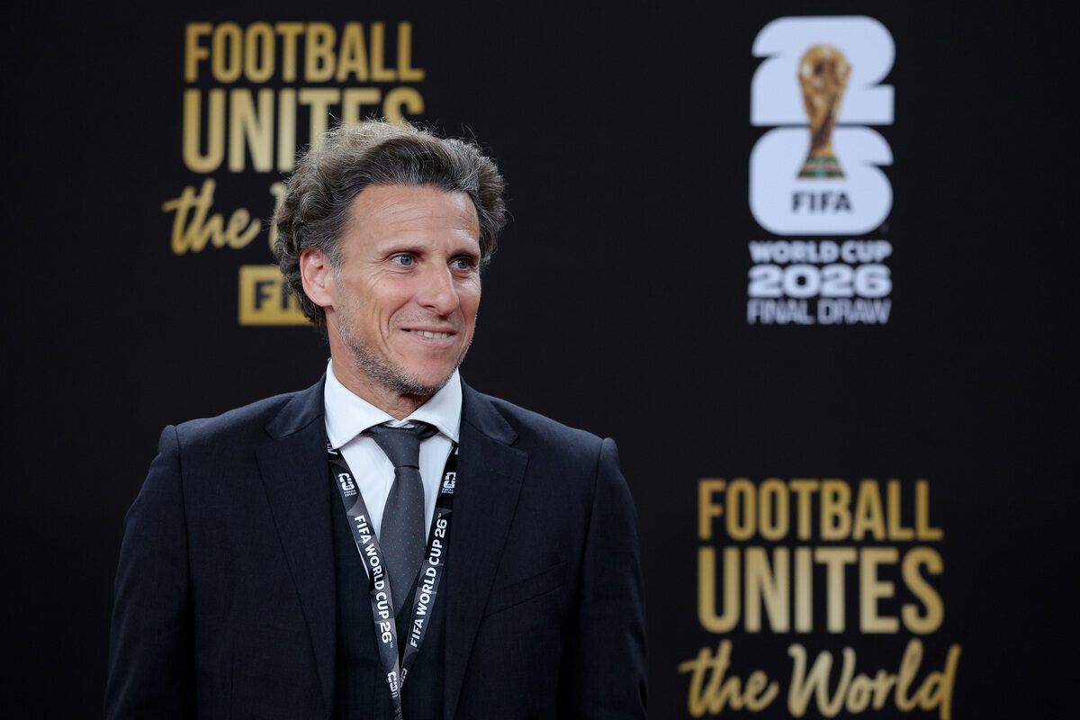 Diego Forlán é anunciado como novo técnico do Uruguai Diego Forlán é anunciado como novo técnico do Uruguai