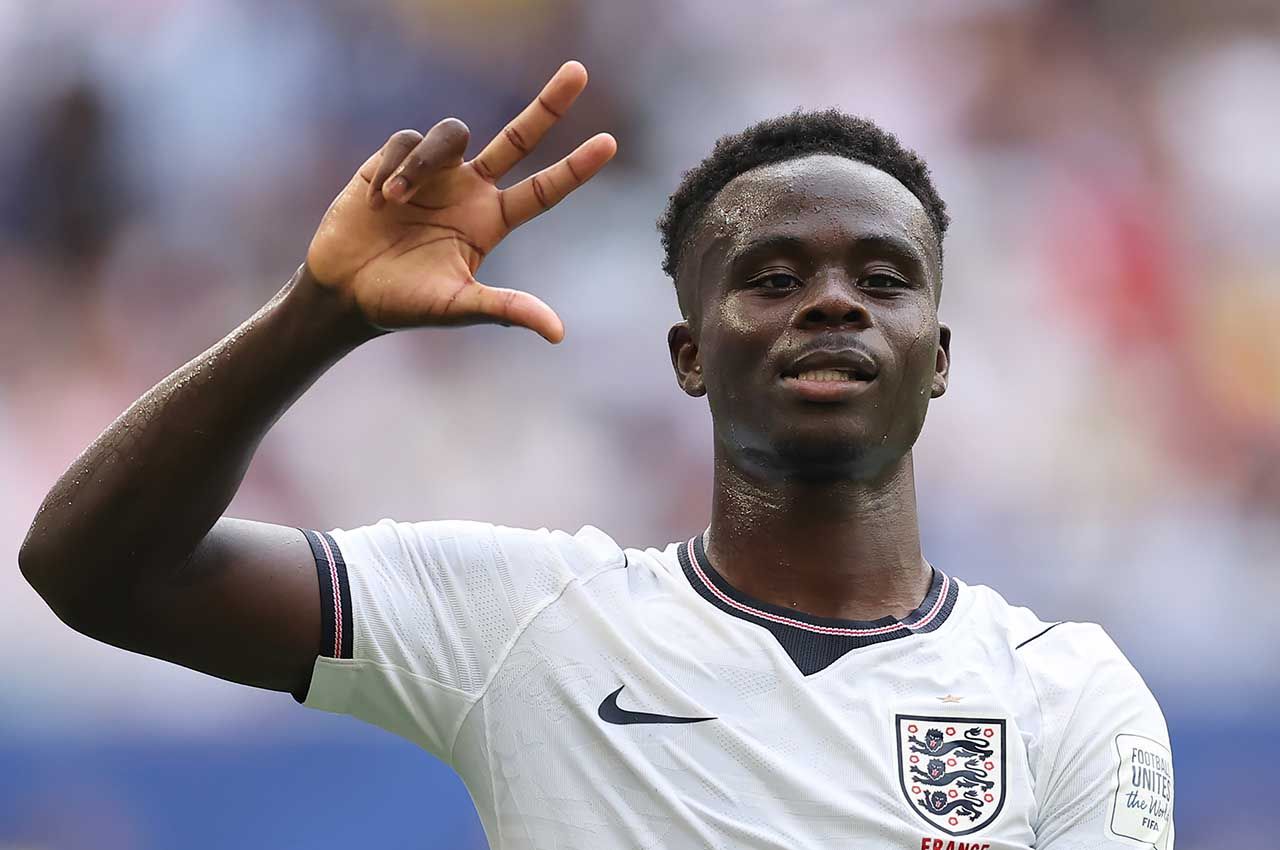 Saka diz que gostaria de ter jogado mais pela Inglaterra Saka diz que gostaria de ter jogado mais pela Inglaterra