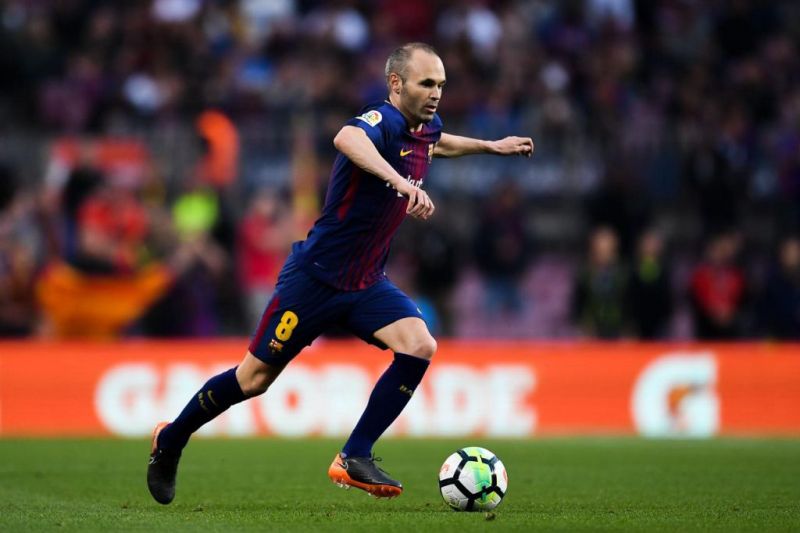 Ídolo do Barcelona e Espanha, Iniesta anuncia aposentadoria do futebol