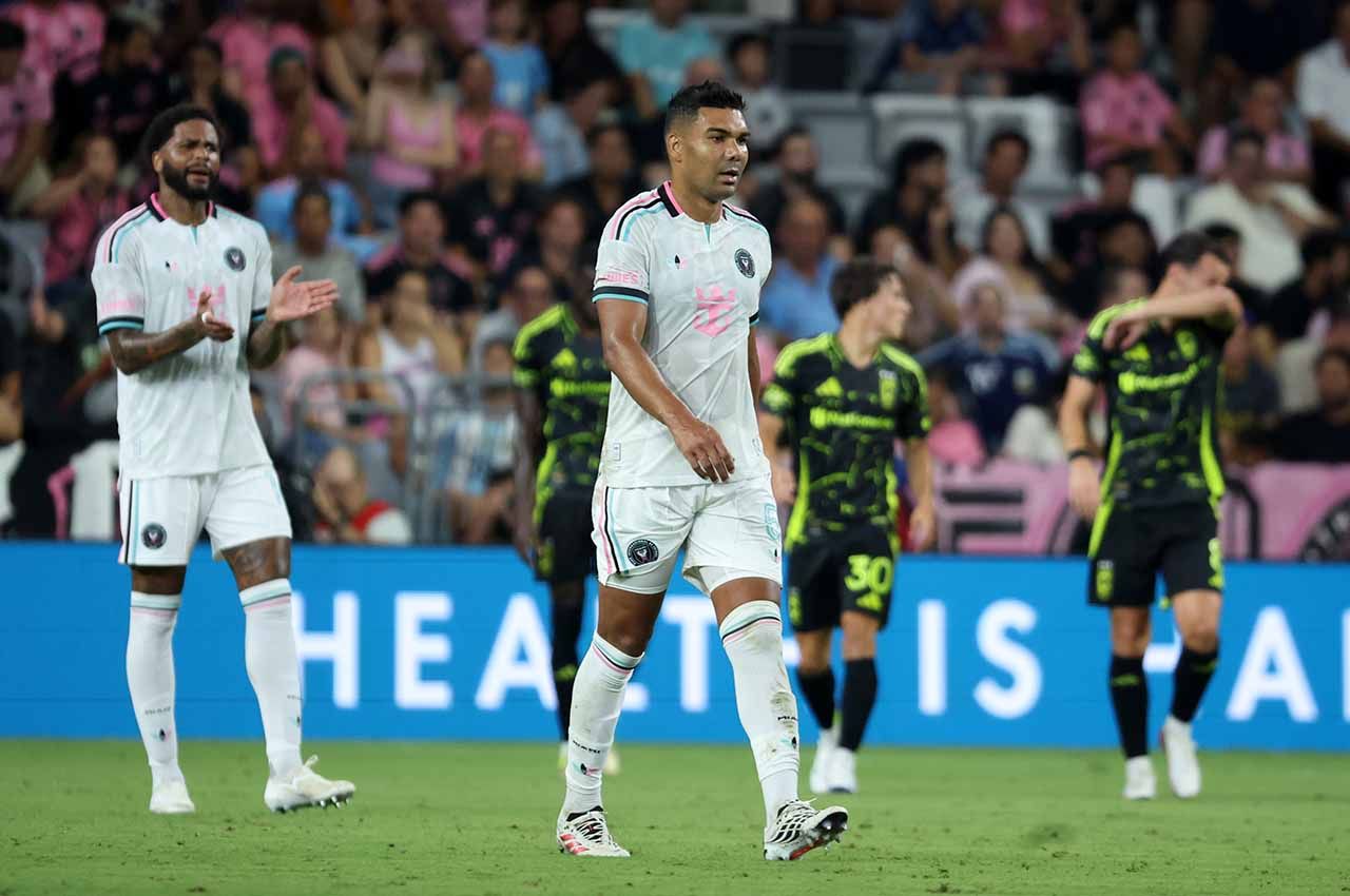 Casemiro faz gol contra em segundo jogo pelo Inter Miami Casemiro faz gol contra em segundo jogo pelo Inter Miami