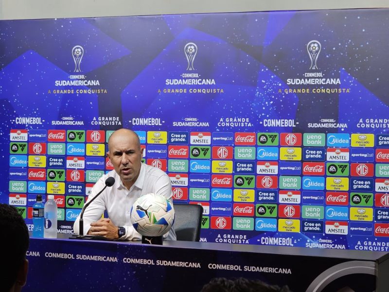 Jardim assume responsabilidade por derrota do Cruzeiro e defende Pedro Lourenço