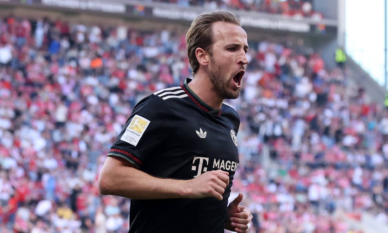 Kane comemora gol do Bayern de Munique sobre o Mainz