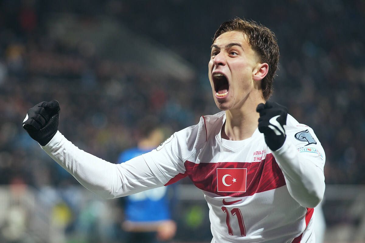 Turquia vence Kosovo fora e garante retorno à Copa do Mundo após 24 anos