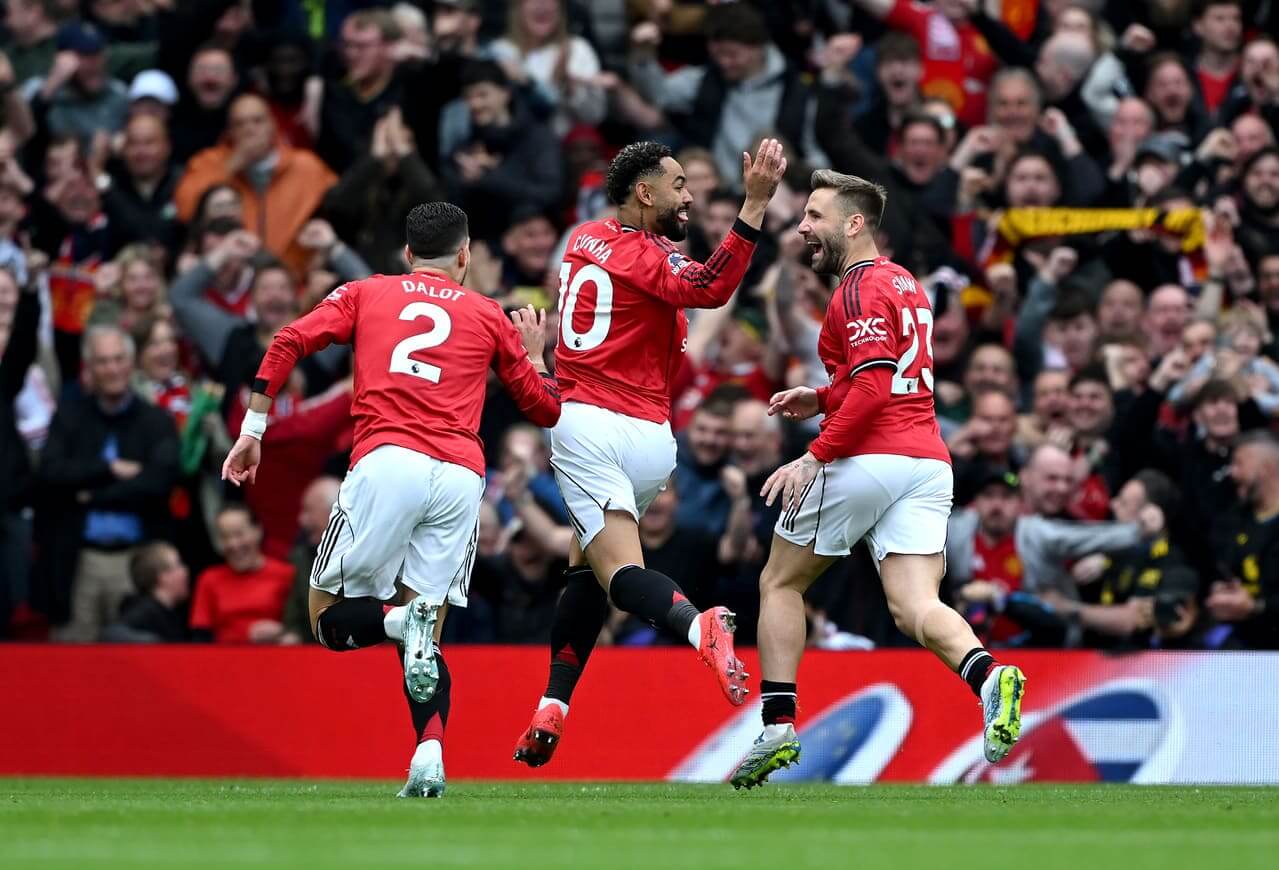 United vence arquirrival Liverpool e assegura vaga na próxima Champions