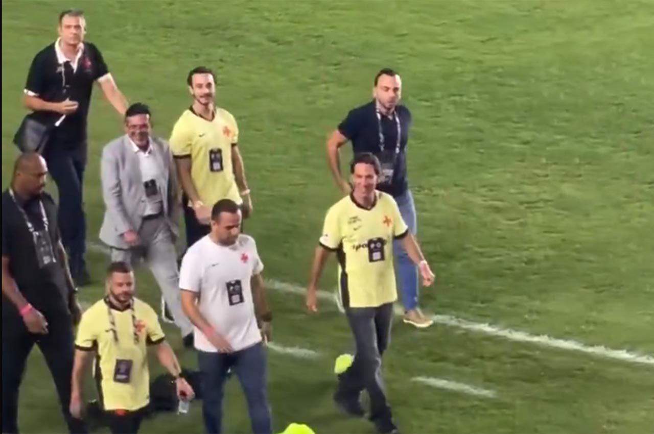 Direção do Vasco já debate futuro do clube com investidor Direção do Vasco já debate futuro do clube com investidor