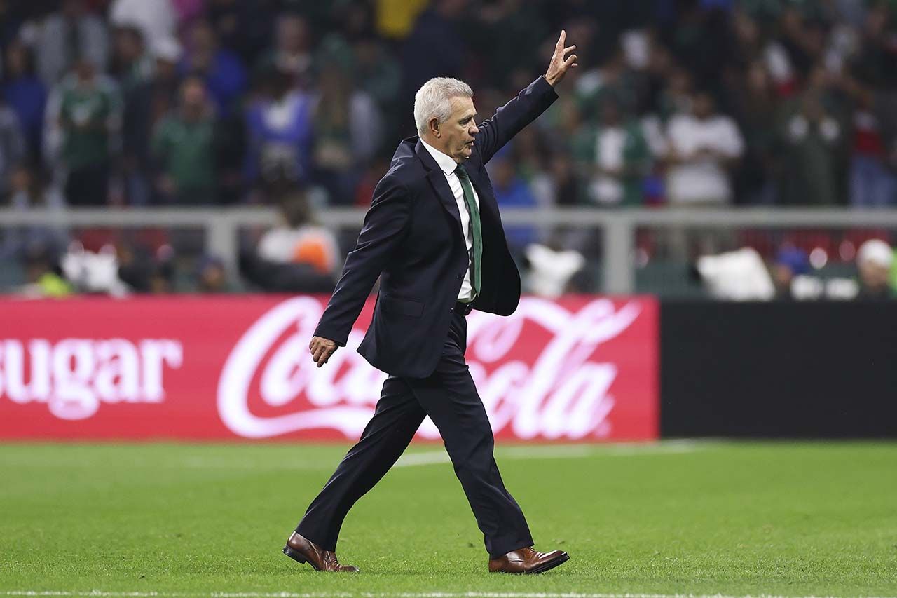 Javier Aguirre é anunciado como novo técnico do Valencia