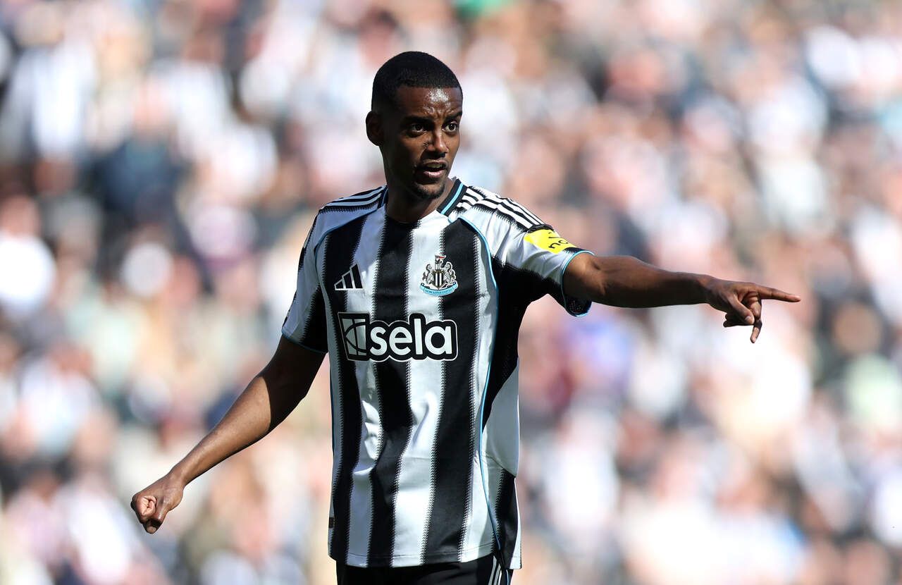Liverpool acerta com Isak, terceira contratação mais cara da história do futebol