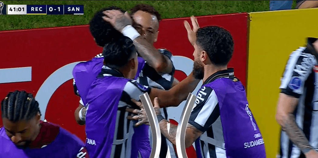 Imagem da noticia Neymar faz gol em Recoleta x Santos e comemora com Robinho Jr; veja o vídeo
