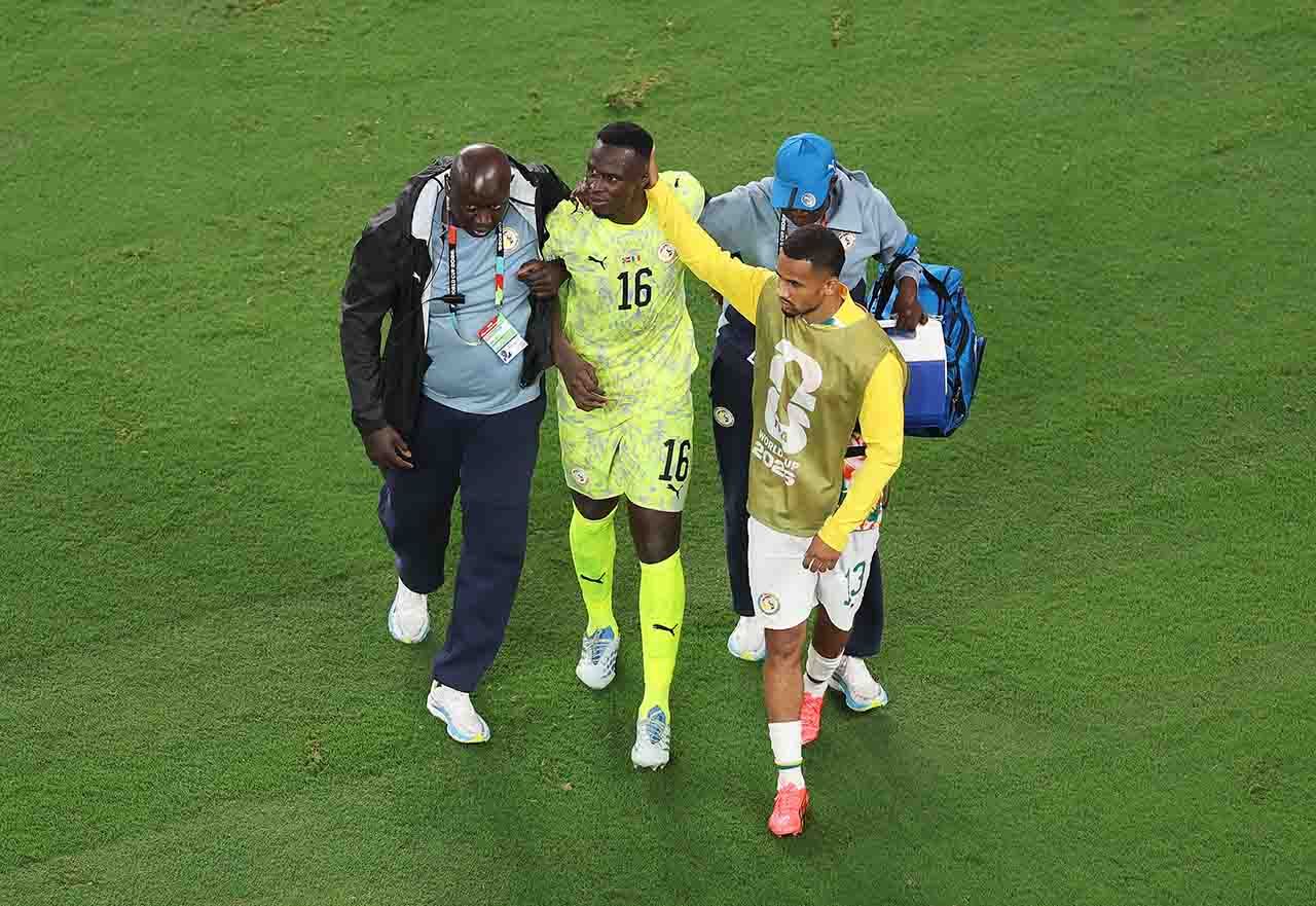 Mendy sofre lesão no joelho e desfalca Senegal 