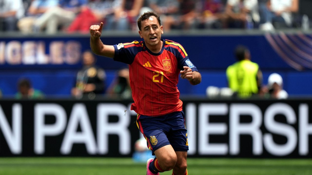 Oyarzabal faz dois e Espanha vence a Áustria na Copa