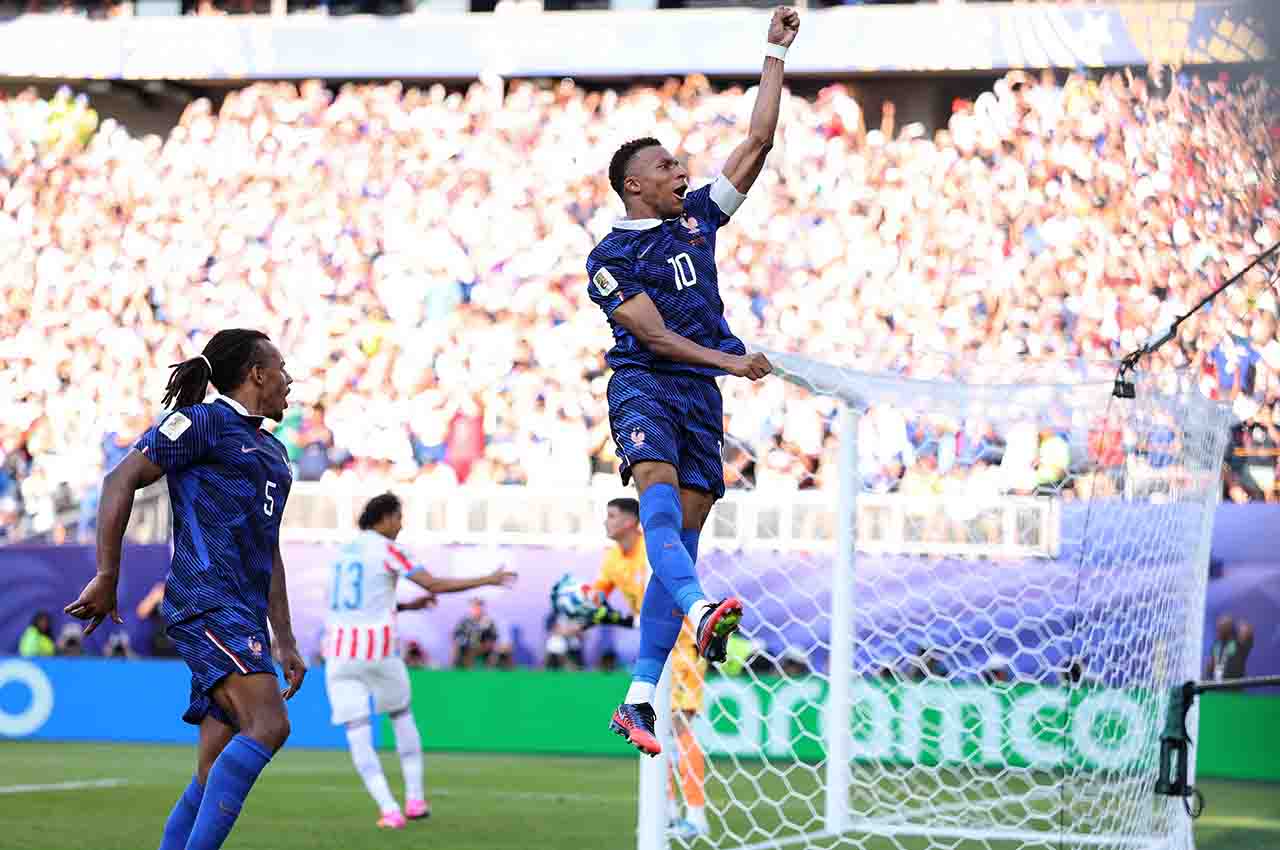 França volta à liderança do ranking da FIFA França volta à liderança do ranking da FIFA