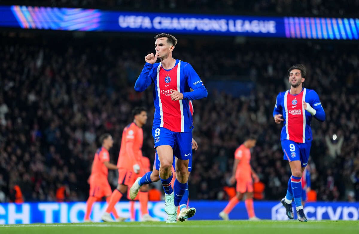 PSG vence Barcelona e se mantém 100% na Champions PSG vence Barcelona e se mantém 100% na Champions