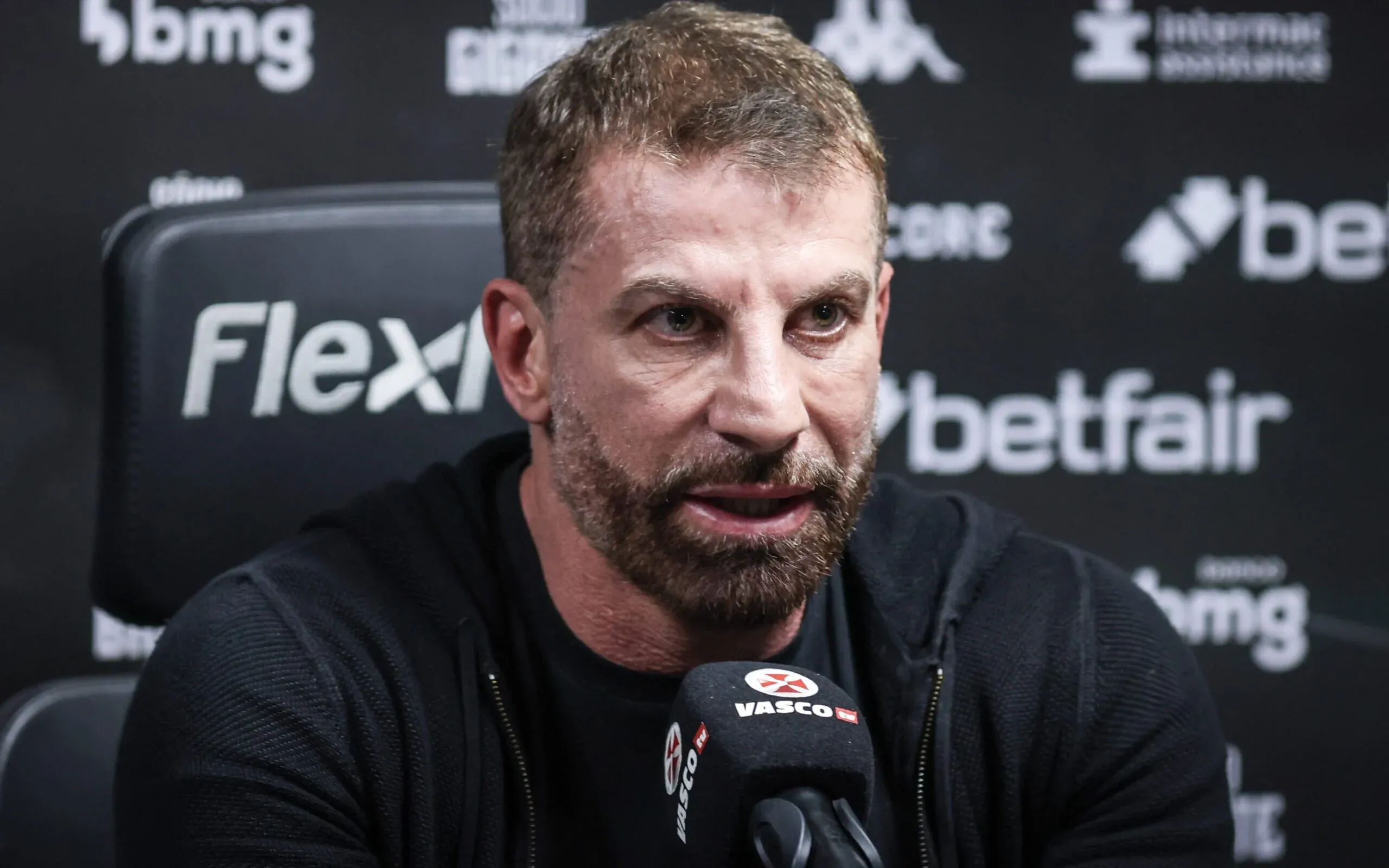 Imagem da noticia STJD altera sentença e suspende Pedrinho, presidente do Vasco, por 15 dias