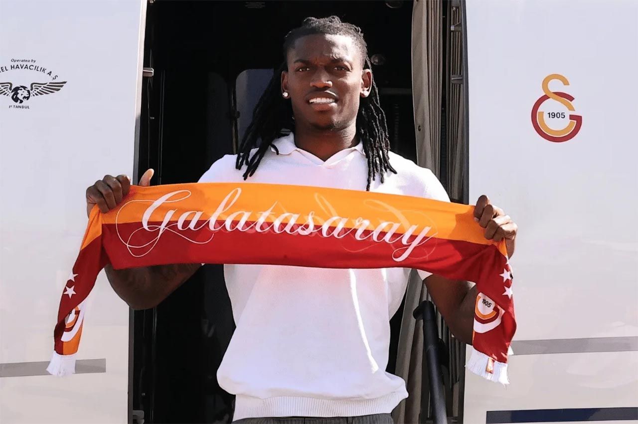Rafael Leão assina com Galatasaray