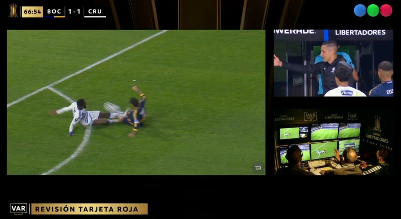 Conmebol divulga VAR em lance polêmico no fim do jogo entre Cruzeiro e Boca
