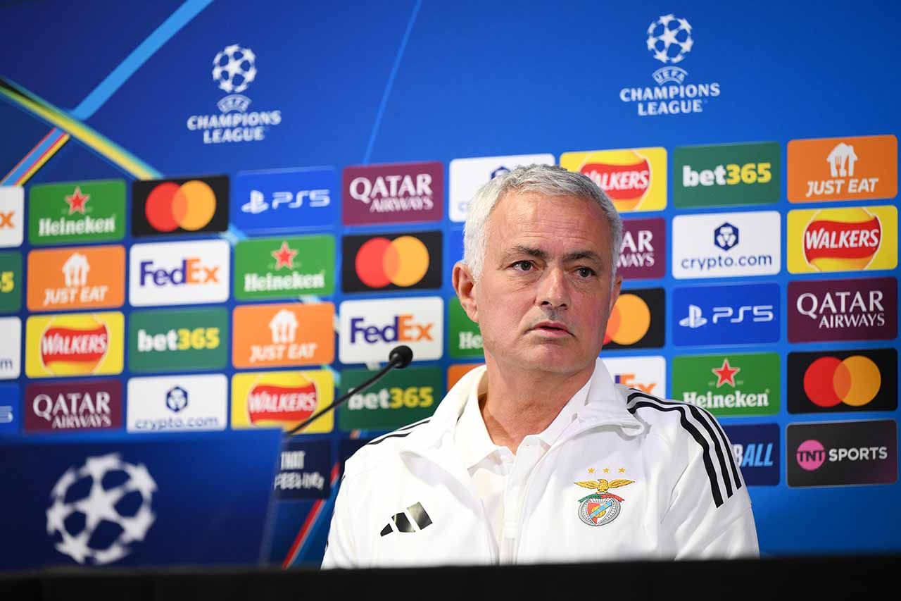 Mourinho faz alerta sobre reencontro com Real Madrid: “Rei ferido é perigoso”
