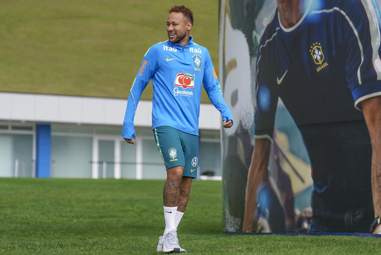 Em tratamento intensivo, Neymar não viaja com a Seleção para amistoso