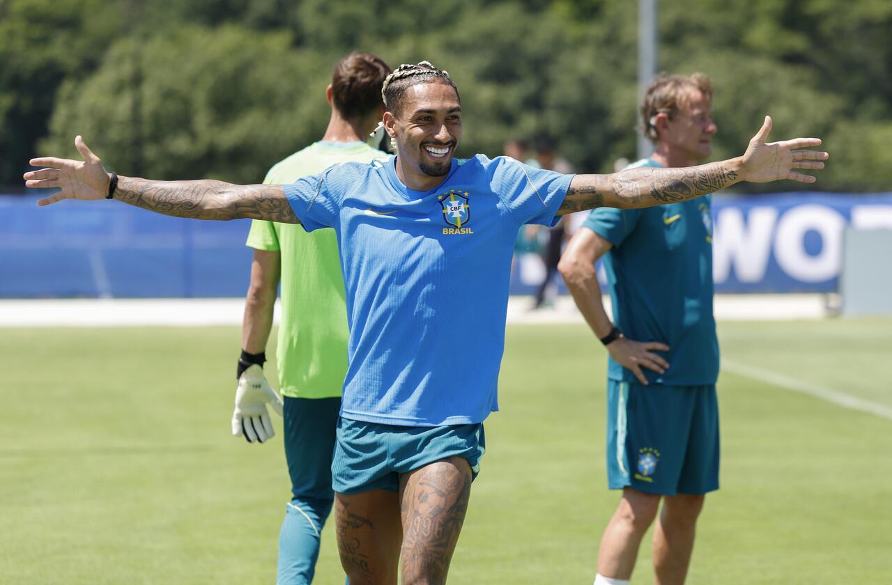 Ancelotti confirma Raphinha no banco, mas faz ressalva Ancelotti confirma Raphinha no banco, mas faz ressalva