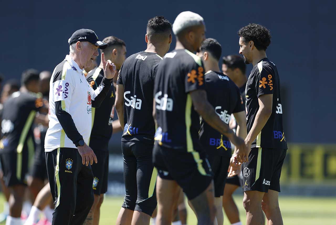 Ancelotti faz novos testes em quarto treino do Brasil