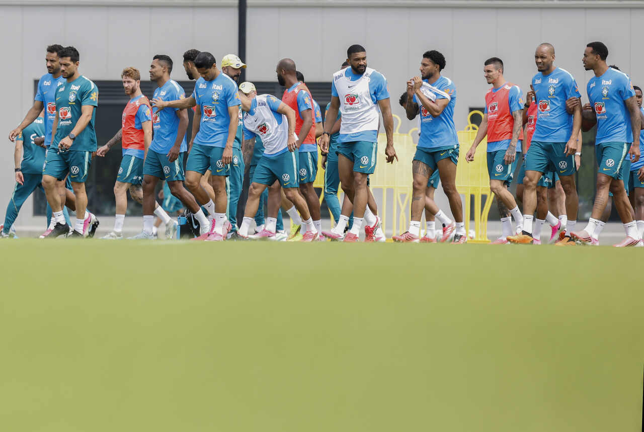 Ainda sem Neymar, Brasil ajusta detalhes finais para estreia Ainda sem Neymar, Brasil ajusta detalhes finais para estreia