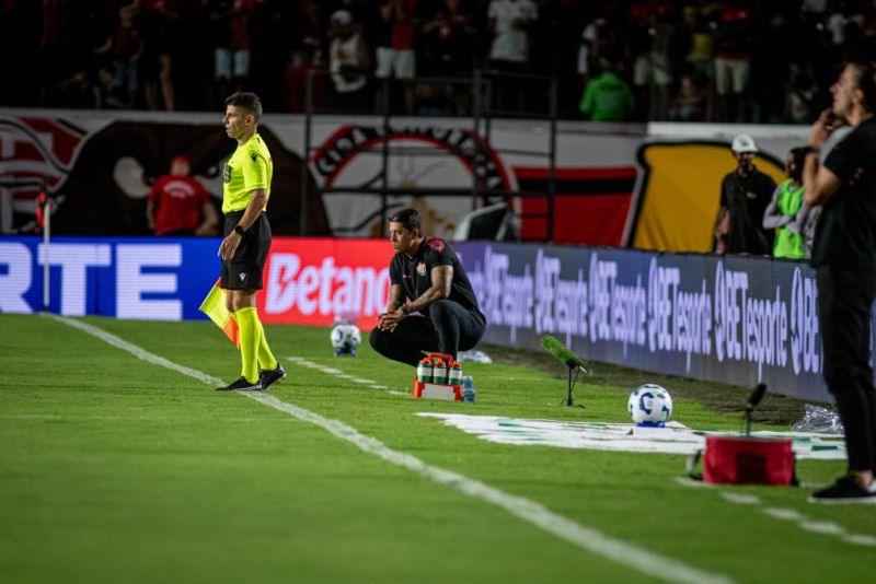 No Barradão, Vitória é derrotado pelo Flamengo e segue sem vencer no Brasileirão. Foto: Victor Ferreira/EC Vitória