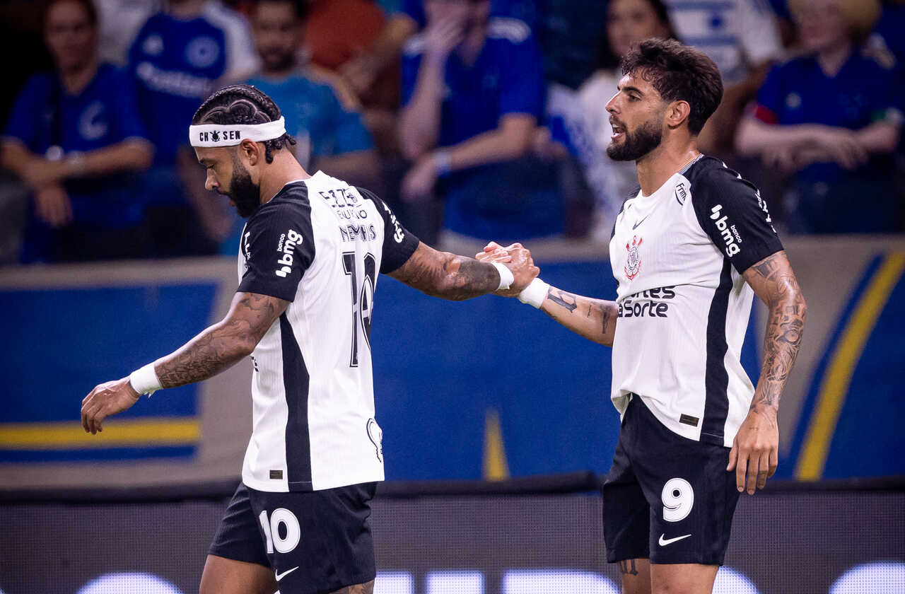 Memphis Depay e Yuri Alberto não treinam no Corinthians na véspera da decisão